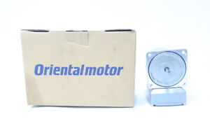 Oriental Motor 4IK25GV-JST2 Induction Motor 3ph 25w 1550/1600rpm 200/220/230v-ac