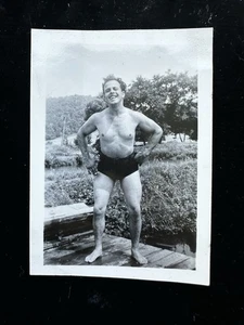 Handsome Man in Swim Trunks on Beach Beefcake Gay Int Vtg Snapshot Photo - Picture 1 of 3