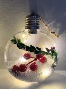 Lighted Christmas Tree Ornament Snow Globe Holly Berry Holiday Decorations Gift - Imagen 1 de 2