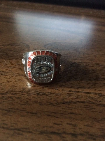 Molson Canadian Stanley Cup Replica Ring Anaheim Ducks 2007 Cover