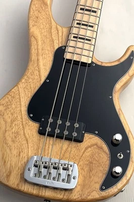 Bajo eléctrico G&L Kiloton NATMP/NBB/BIB con estuche original Foto 1 de 4