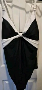 3x Aqua Couture schwarz-weiß Einteiler neu mit Etikett 78,00 Ladenpreis - Bild 1 von 8
