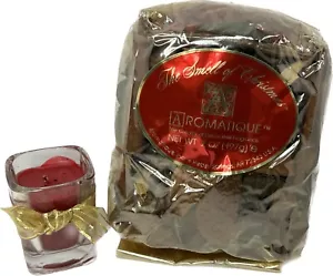 Neu Aromatique Smell Of Christmas Geschenkset Kerze + 7 Unzen Potpourri Beutel - Bild 1 von 4