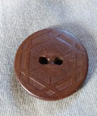 Vintage Similar To Colt Dark Brown Plastic Button. - Image 1 of 4