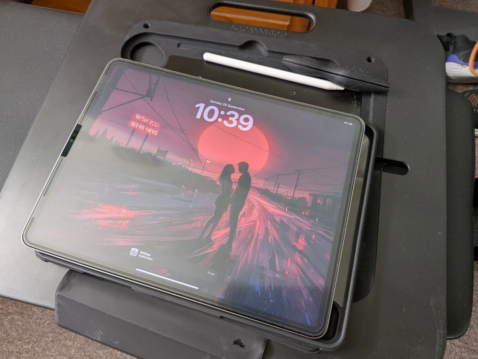 iPad Pro 12.9 M2 128gb WiFi - Drawing Bundle - Perfect Condition - Image 1 of 4