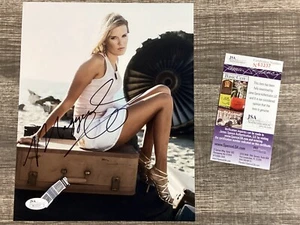 (SSG) Sexy Foto a Color Firmada por MAGGIE GRACE 8X10 "Trajes LA - Perdidos" con Certificado de Autenticidad JSA - Imagen 1 de 5