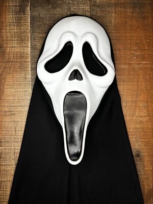Deluxe Scream Screen-Accurate Reshrouded EU Mask - Image 1 of 4