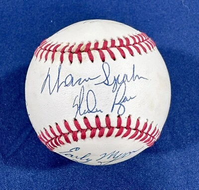 300 Win Club Signed (12) ONL Baseball. Ryan, Seaver, Spahn, Maddux, Wynn. PSA - Image 1 of 4