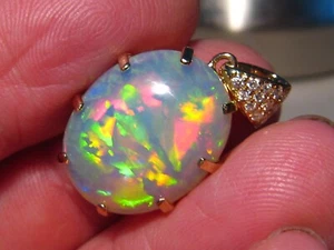 WOW !!!   Large  14.5 ct. Ethiopian  Opal and Diamond Pendant , 18 k Yellow Gold - Picture 1 of 14