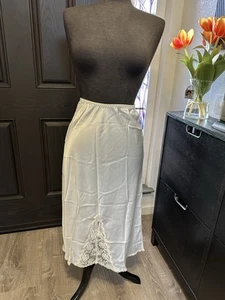 Vintage Chantilly Maidenform Slip Skirt Women Large Union Tag USA Size Small - Picture 1 of 11