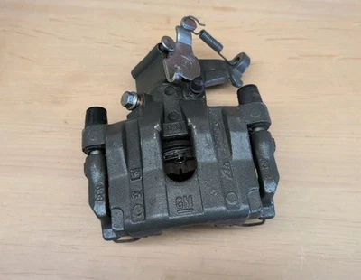 Оригинальный тормозной суппорт задний правый со стороны пассажира для Saab 9-3 2003-2007 годов выпуска  - Изображение 1 из 3