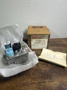 NEW OEM Carrier EF 32CW 183 Furnace Comb Gas Valve for 36E93-301 - Picture 1 of 13