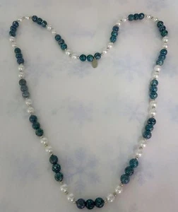 JUDIE INGRAM NECKLACE GREEN WHITE Stone Vintage 14 ½" Beaded - Picture 1 of 4