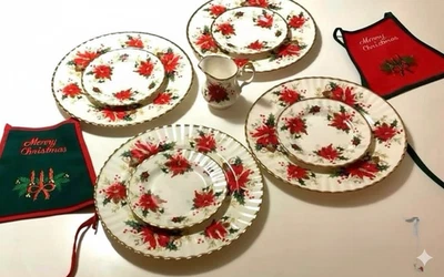 Royal Albert Yuletide Plate Set 11 pcs [8 Plate, Jug, 2 Bottle Apron] Poinsettia - Image 1 of 4