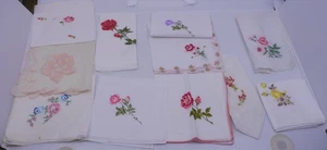 LOTTO MISTO DI 10 FAZZOLETTI DONNA VINTAGE RICAMATI DECORATI CON ROSE, COLORI - Foto 1 di 6