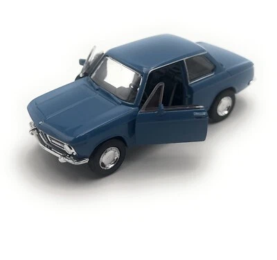 Modellino BMW 2002 TI Oldtimer Veicolo Miniatura Auto Scala 1:34-39 - Immagine 1 di 4