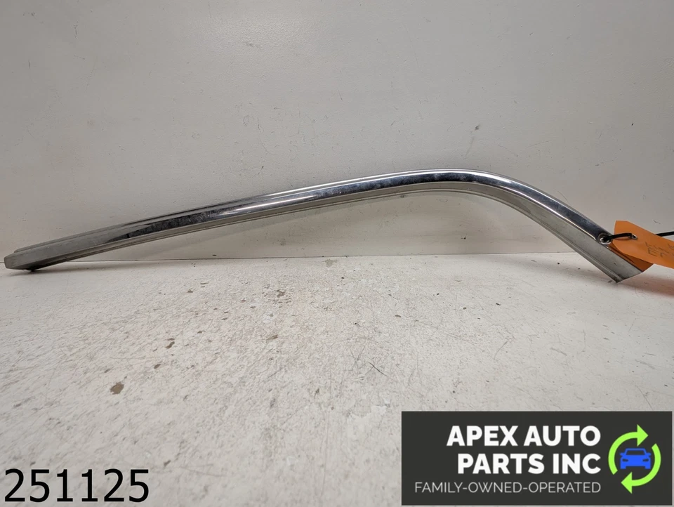 OEM 1979 Chevrolet El Camino 3.9L Right RH Bed Rooftop Trim Foto 1 de 4