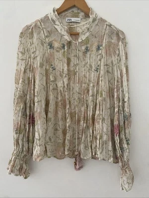 Chaqueta Kimono Floral Cuello Corbata Bordada Transparente Boho Dorado y Desnudo ZARA Talla L Foto 1 de 4