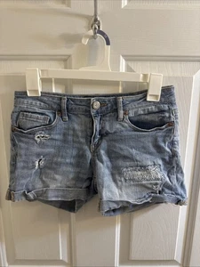Aeropostale Shorts Womens Size 2 Blue Jeans Denim Distressed Cuffed Midi Low Ris - Picture 1 of 5