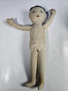 14 Zoll antike Stoffpuppe mit genähten Merkmalen & bemaltem Gesicht - Bild 1 von 7
