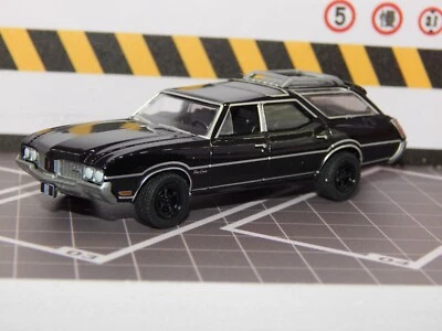 Oldsmobile Vista Cruiser 1972 vagón bandido negro 1/64 réplica diorama en muy buen estado Foto 1 de 4