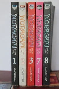 Lote Manga Noragami Stray God de Adachitoka volúmenes 1-3, 7-8 e Historias Perdidas - Imagen 1 de 15