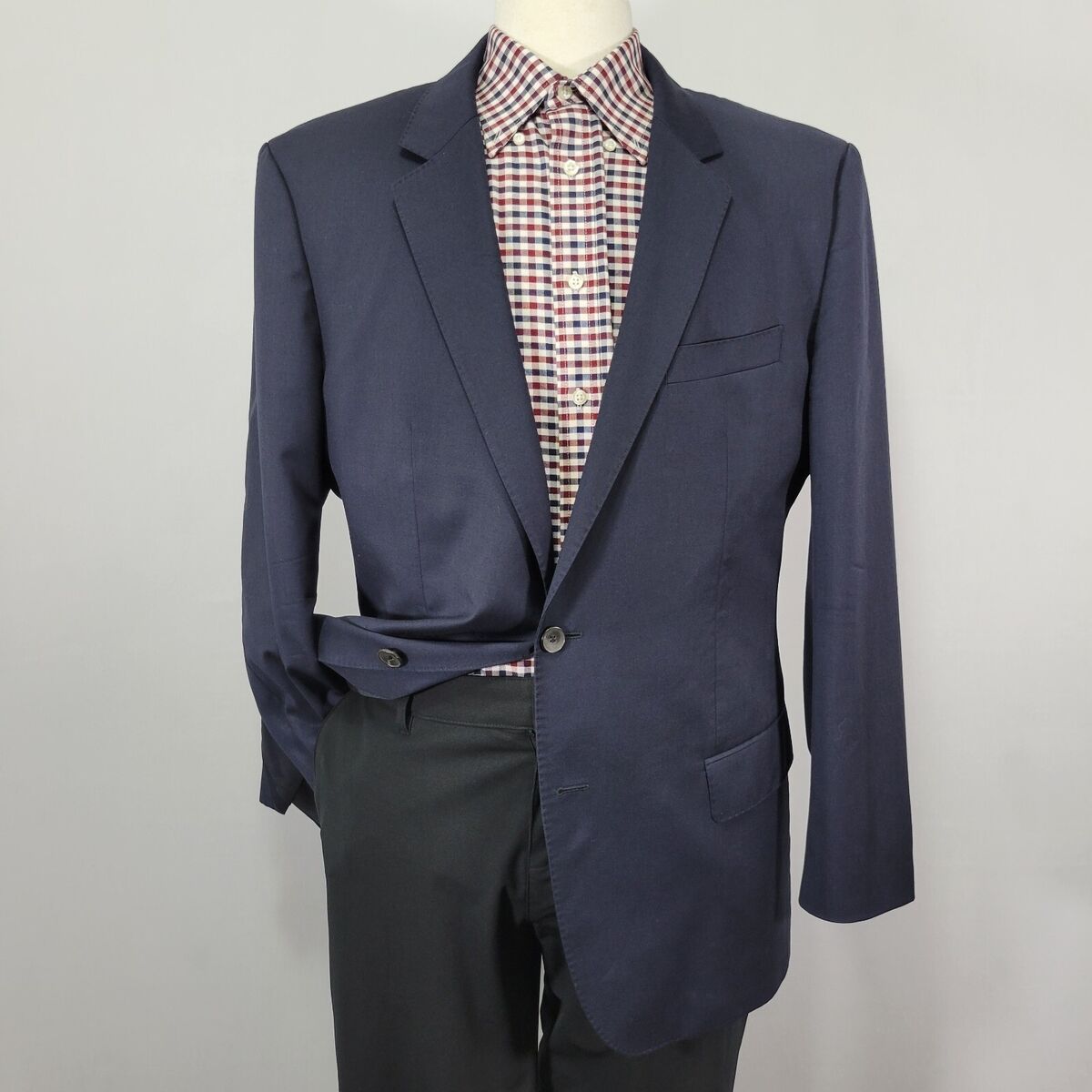 HUGO BOSS Regular 48 Size Suits & Blazers for Men for sale HUGO BOSS Regular 48 Size Suits & Blazers for Men for sale