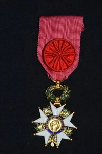 ETOILE OFFICIER LEGION D'HONNEUR-4° REPUBLIQUE-VERMEIL-FRENCH LEGION HONOR 1946 - Picture 1 of 4