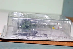 AMERCOM 1:72 BELL OH-13H SIOUX HELICOPTER - US ARMY - Picture 1 of 2