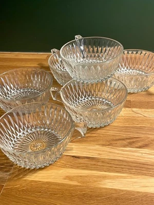 6 tasses à café en verre ciselé vintage en très bon état - Photo 1/4