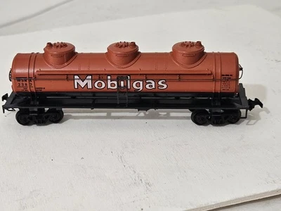 HO Scale Mobilgas 3 Dome Tank Car WSRX 2387 in old athearn box.. RTR - Image 1 of 4
