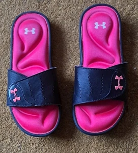 Under Armour Cushioned Sliders Black/Pink Size 4.5 - Picture 1 of 2
