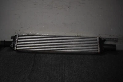 AUDI A4 2009-2013 INTER COOLER OEM de fábrica Foto 1 de 4