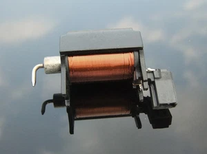 1x DC15V tipo push-pull elettromagnete elettromagnete micro solenoide corsa magnetica 8 mm - Foto 1 di 4