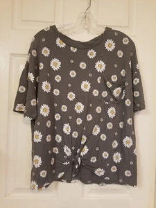 NoBo Junior's Top Tshirt XXXL 22 Olive Floral Tie Front Short Sleeve EUC - Picture 1 of 9