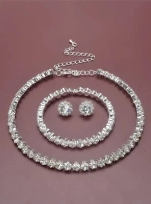 Juego de 4 piezas de collar y pulsera y pendientes de metal plateado para decoración de estrás transparente Foto 1 de 4