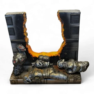 Marvel Legends ULTRON DEFEATED 2005 Toybiz Diorama Base Stand VIII 6" Scale - Picture 1 of 4