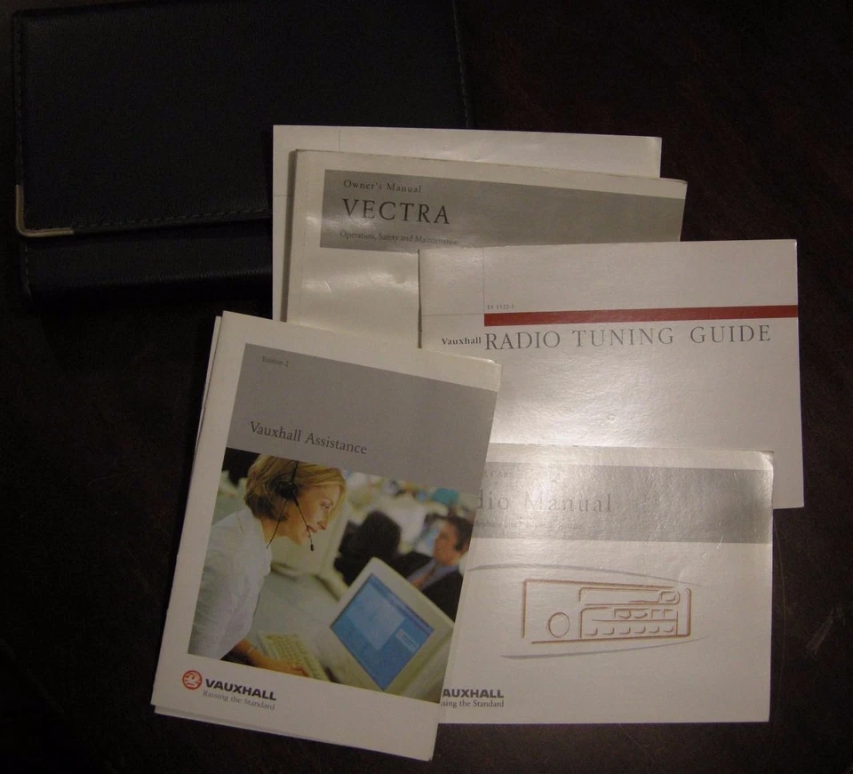 MANUALE PROPRIETARI VAUXHALL VECTRA - CON CUSTODIA ORIGINALE !!! - Immagine 1 di 1