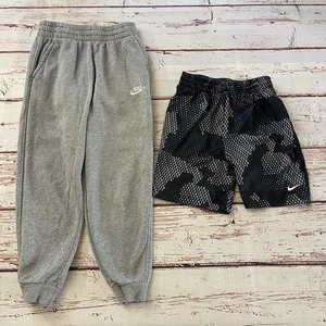 Nike Boy's Gray Jogger Sweatpants & Shorts Size Medium M Cotton Gym Athleisure - Picture 1 of 9