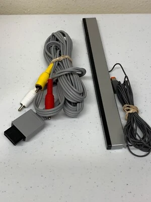 OEM Official Nintendo Wii Sensor Bar RVL-014 And Av Cables - Image 1 of 4