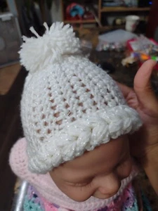Newborn handmade Crochet Hat set of 3 different colors - Picture 1 of 9
