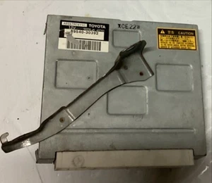 98-05 LEXUS GS300 ABS TRAC MÓDULO DE CONTROL DE TRACCIÓN COMPUTADORA 89540-30382 OEM - Imagen 1 de 3