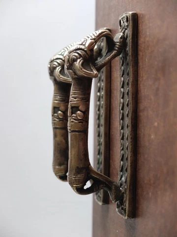 VINTAGE ANTIQUE STYLE SOLID BRASS PAIR OF CABINET DOOR HANDLES ... DRAWER PULLS Cover