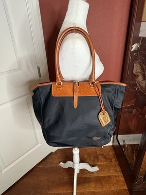 Bolso de Mano Convertible Dooney & Bourke Negro/Tostado Nylon y Cuero con Certificado de Autenticidad Foto 1 de 4