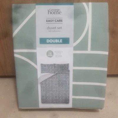 Double Duvet Set from George@Home Green and white  - Image 1 of 4