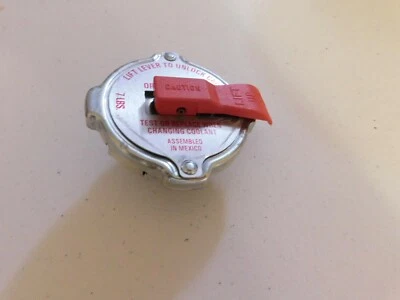 Tapa de radiador International Harvester Scout 80 800 7 psi liberación de seguridad Foto 1 de 2