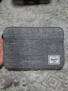 Herschel Supply Co Funda Anchor iPad Mini 2/4 Gris 5.8H x 8.6W NUEVO - Imagen 1 de 3