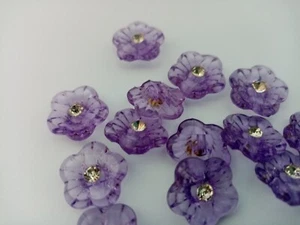 10 dunkel lila Strass Knöpfe 15 mm (5/8") Acryl Blumenform Knöpfe - Bild 1 von 2
