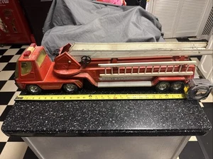 Vintage Nylint Aerial Hood And Ladder Fire Truck - 2 Ladders - - Picture 1 of 8