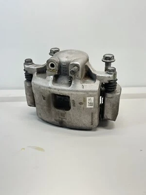 2019-2023 CADILLAC XT4 2.0 FWD LEFT FRONT BRAKE CALIPERS - Image 1 of 4